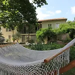 Lou Garis Ferienhaus *